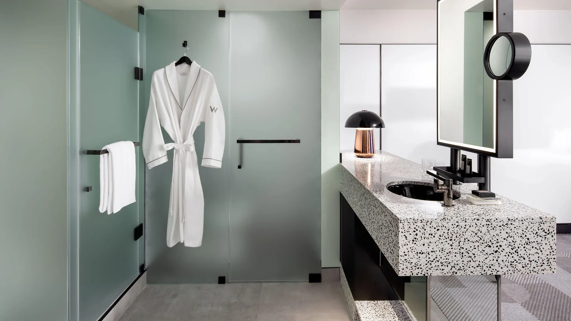 Hotel W Toronto 4*,  Canadá